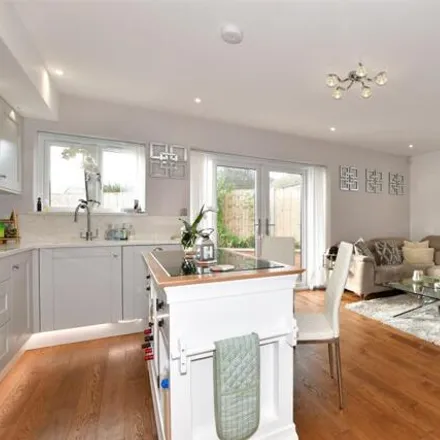 Image 5 - West Park Avenue, Northdown Road, East Cliftonville, Margate, CT9 3LD, United Kingdom - House for sale