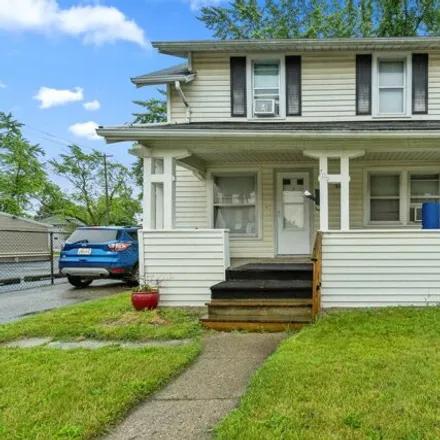 Buy this 2 bed house on 709 W Mount Hope Ave in Lansing, Michigan