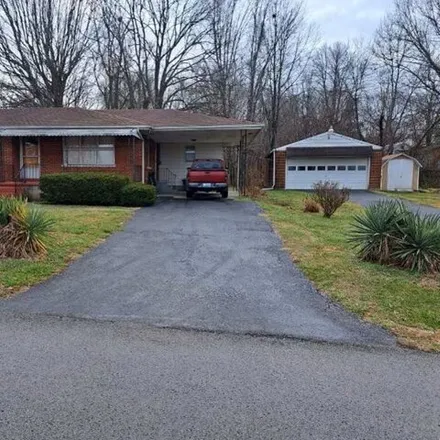 Buy this 3 bed house on 307 Grant Street in Campbellsville, KY 42718