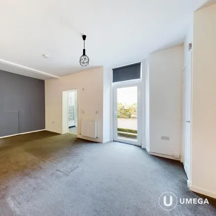 Image 1 - Liberta, 4 Mid Street, Bathgate, EH48 1PR, United Kingdom - Apartment for rent