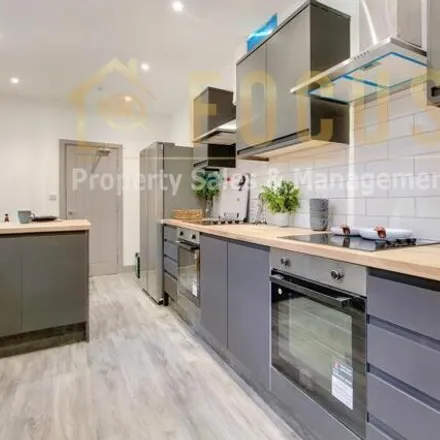 Image 5 - Bradgate House, 71-73 Stretton Road, Leicester, LE3 6BL, United Kingdom - Townhouse for rent