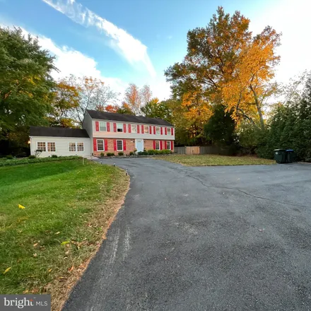 Image 8 - 12349 Folkstone Drive, Herndon, VA 20171, USA - House for sale
