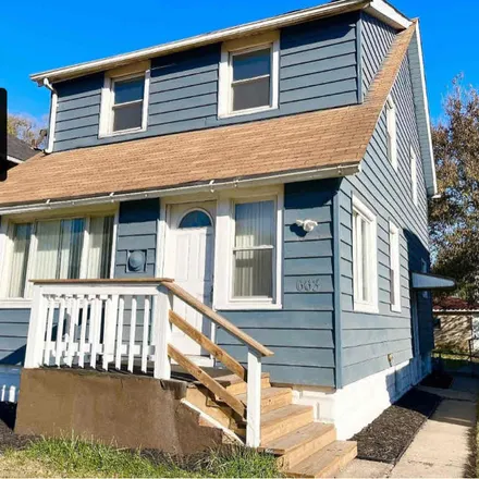 Rent this 3 bed house on 663 Tennessee St