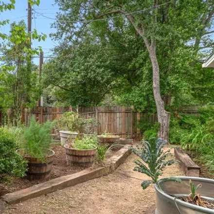Image 9 - 1801 East 40th Street, Austin, TX 78722, USA - House for sale