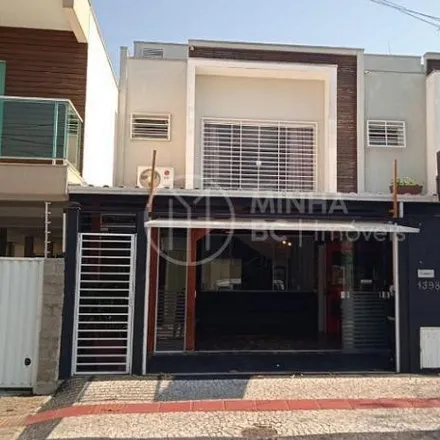 Buy this 3 bed house on Rua 1500 in Centro, Balneário Camboriú - SC