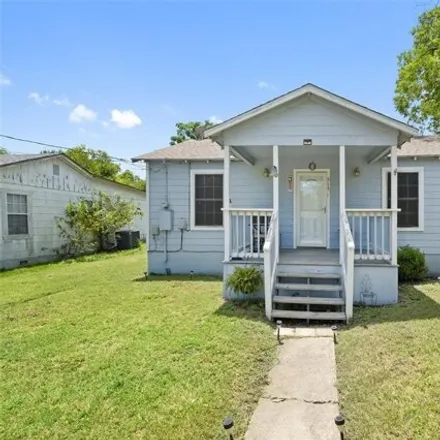 Buy this 2 bed house on 515 Wyeth St in Taylor, Texas