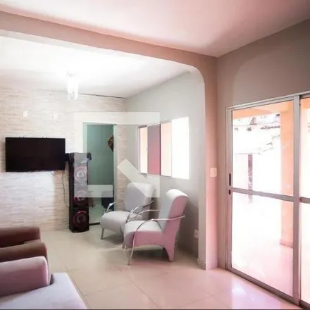 Rent this 3 bed house on Rua Rosa Nejme Bitar in Jardim dos Comerciários, Belo Horizonte - MG