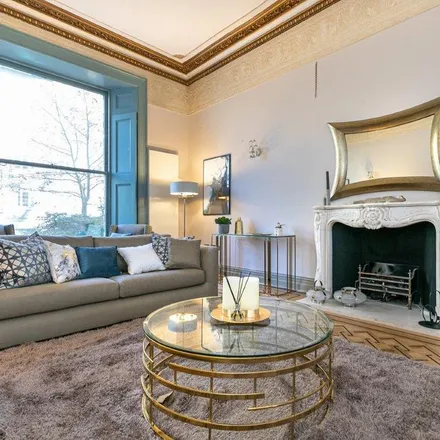 Rent this 4 bed apartment on Hilltop Hotel in 26 Pembridge Gardens, London