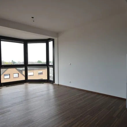Rent this 2 bed apartment on Bethlehem-Platz in 50859 Cologne, Germany