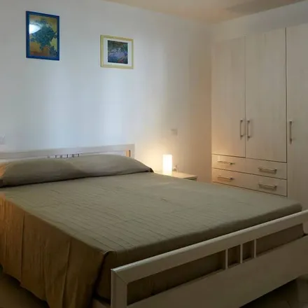 Rent this 1 bed townhouse on 09011 Câdesédda/Calasetta Sud Sardegna