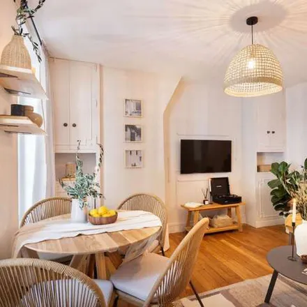 Image 3 - 18 Rue Lecuyer, 75018 Paris, France - Apartment for rent