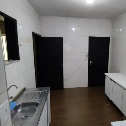 Rent this 3 bed apartment on Hospital Otorrino in Rua Gago Coutinho, Araés