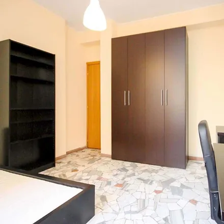 Rent this 7 bed room on Via Cristoforo Gluck in 35, 20125 Milan MI