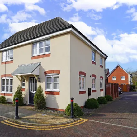 Buy this 4 bed house on Mallard Close in Leicester, LE2 8DY