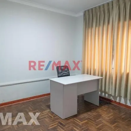 Rent this 4 bed apartment on Pasaje San Martín in Comas, Lima Metropolitan Area 15324
