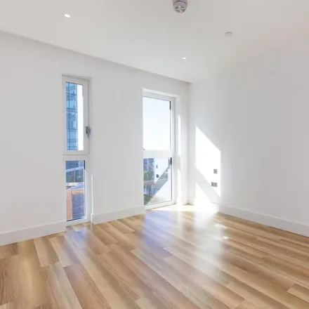 Image 3 - Wiverton Tower, 4 New Drum Street, London, E1 7AS, United Kingdom - Apartment for rent