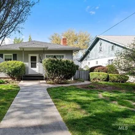 Buy this 3 bed house on 6th Avenue in Lewiston, ID