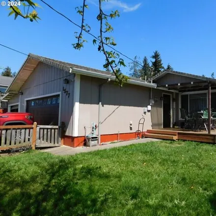 Buy this 3 bed house on 1563 19th Street in Myrtle Point, Coos County