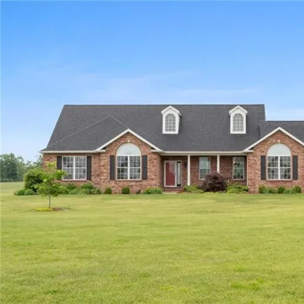 Buy this 3 bed house on 4902 IL 4 in Fayetteville, Saint Clair County
