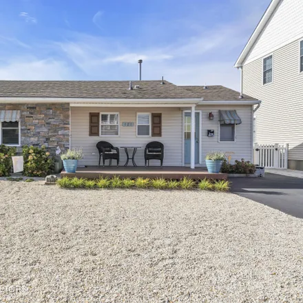 Buy this 3 bed house on 117 San Fernando Drive in Monterey Beach, Toms River