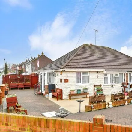 Buy this 2 bed duplex on Brooklands Road in Havant, PO9 3NS