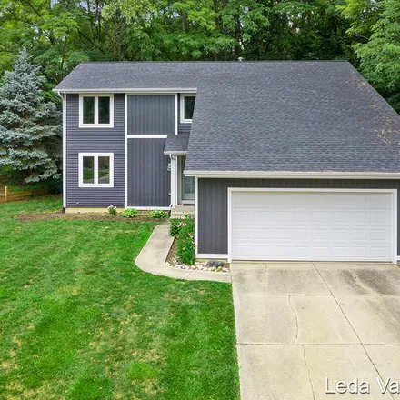 Buy this 5 bed house on 3459 Eastridge Court Northeast in Grand Rapids, MI 49525