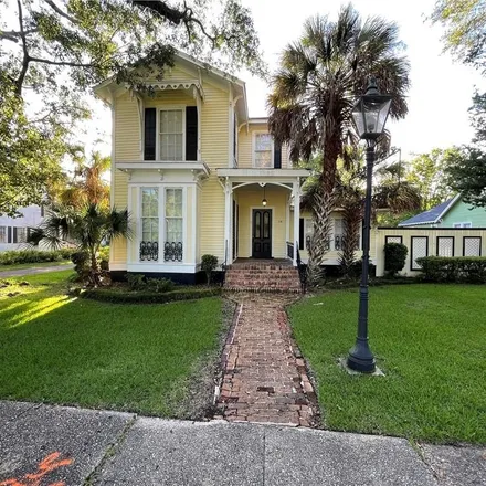 Buy this 5 bed house on 1462 Center Street in Mobile, AL 36604