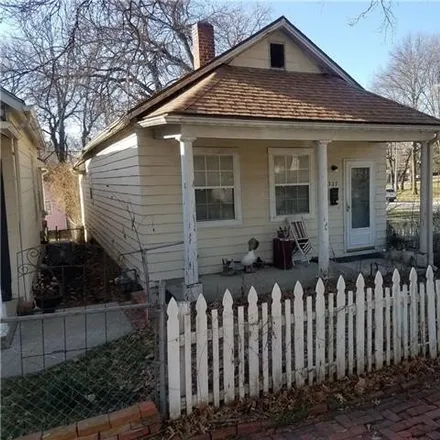 Buy this 1 bed house on 385 Ottawa Street in Leavenworth, KS 66048