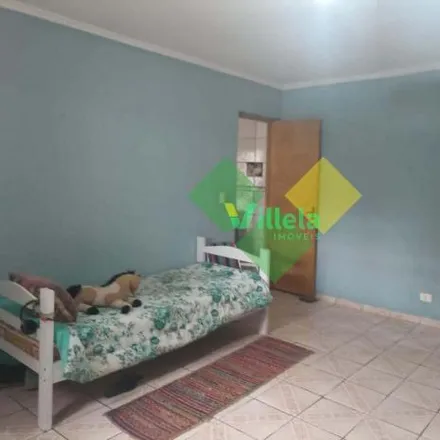 Buy this 2 bed house on Rua Honduras in Jardim Patrícia, Itaquaquecetuba - SP