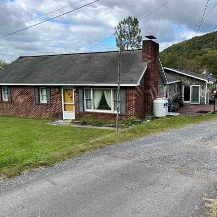 Buy this 4 bed house on 491 James River Kanawha Turnpike in Rainelle, Greenbrier County