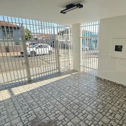 Rent this 3 bed house on Shopping Center Cidade Alta in Rua Voluntários de Piracicaba, Cidade Alta