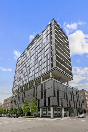 Buy this 3 bed condo on Entente in 700 North Sedgwick Street, Chicago
