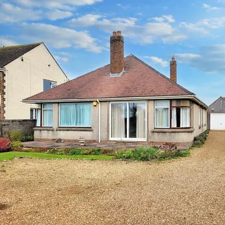 Buy this 3 bed house on unnamed road in Porthcawl, CF36 3DJ