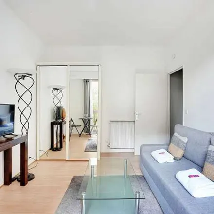 Image 4 - 13 Rue Georg Friedrich Haendel, 75010 Paris, France - Apartment for rent
