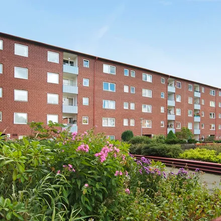 Rent this 1 bed apartment on Safirgatan 9 in 421 49 Gothenburg, Sweden