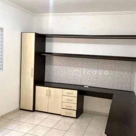 Buy this 2 bed house on Rua dos Jaburus in Jardim Uirá, São José dos Campos - SP
