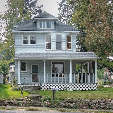 Buy this 4 bed house on 1001 South Helena Street in Spokane, WA 99202
