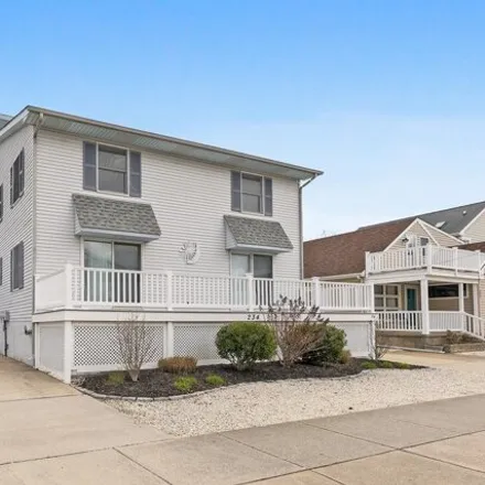 Buy this 6 bed house on 236 84th Street in Stone Harbor, Cape May County