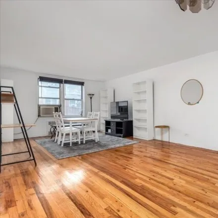 Image 2 - 67-30 Clyde Street, New York, NY 11375, USA - Apartment for sale