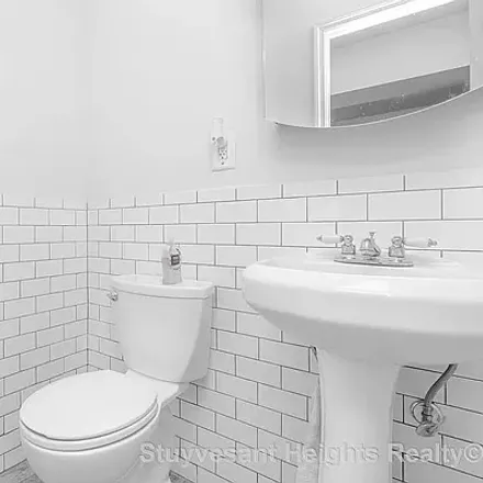 Image 7 - 337 44th Street, New York, NY 11232, USA - Room for rent
