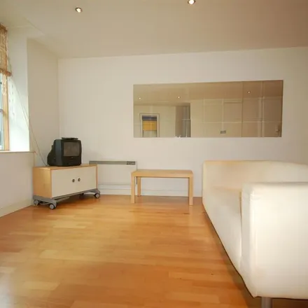 Image 2 - Santander, Park Row, Arena Quarter, Leeds, LS1 5HB, United Kingdom - Apartment for rent