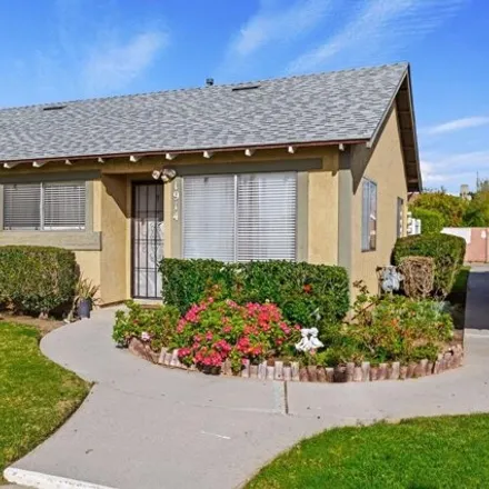 Buy this 2 bed condo on 1931 Alexander Street in Oxnard, CA 93033