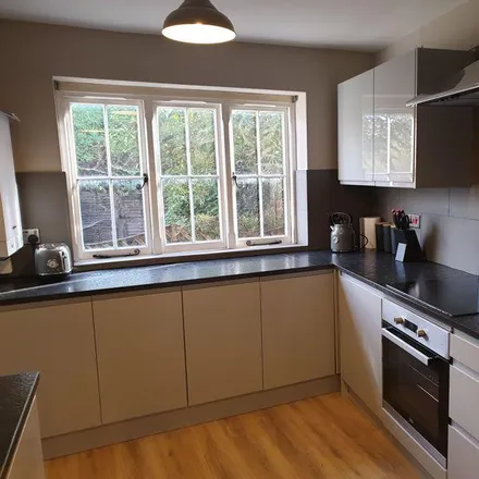 Rent this 4 bed room on Rectory Gardens in Worcester, WR2 5NT