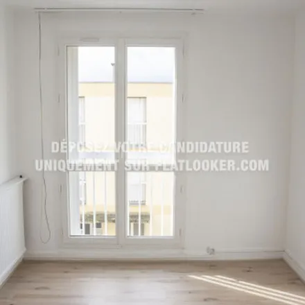 Image 6 - 31 Rue de Montfort, 78190 Trappes, France - Apartment for rent