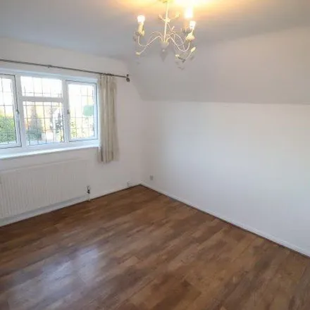 Image 7 - Brentwood Road, Ingrave, CM13 2AP, United Kingdom - Apartment for rent