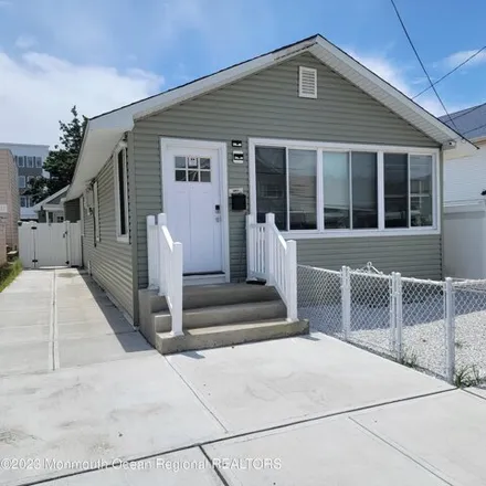Buy this 7 bed house on 319 Webster Avenue in Seaside Heights, NJ 08751
