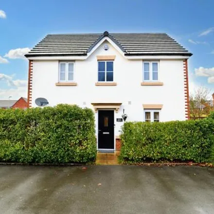 Buy this 3 bed duplex on Chesterfield Close in Worsley, M30 8EJ