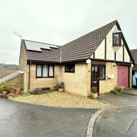 Buy this 5 bed house on Saint Mary's Rise in Radstock, BA3 3PD
