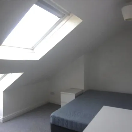 Image 9 - Catford Hill, London, SE6 4PT, United Kingdom - Apartment for rent