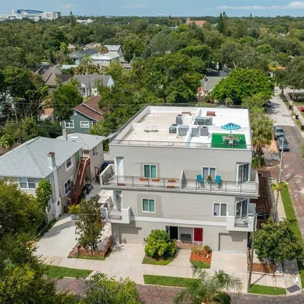 Image 5 - 1052 6th Street North, Saint Petersburg, FL 33701, USA - Townhouse for sale
